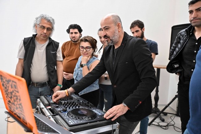 Muratpaşa Belediyesinin DJ'lik kursuna yoğun ilgi