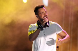 murat-boz-eregli-de-sahne-aldi