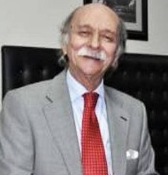 Yazar Görseli