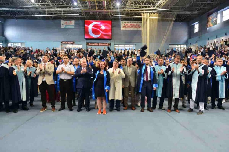 ZBEÜde mezuniyet heyecanı başladı