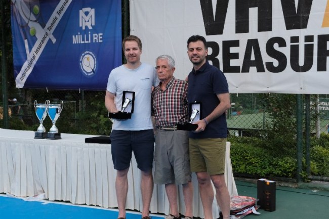 36. Milli Re Uluslararası Sigortacılar Tenis Turnuvası'nda şampiyonlar belli oldu