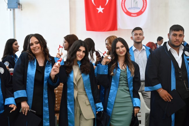 Alaplı MYO’da mezuniyet heyecanı