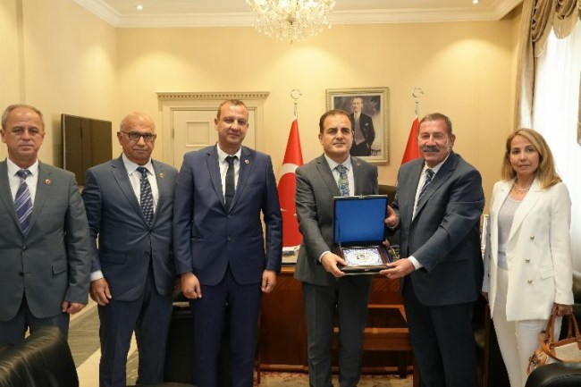 Başkan Topuz'dan Vali Akbıyık'a ziyaret