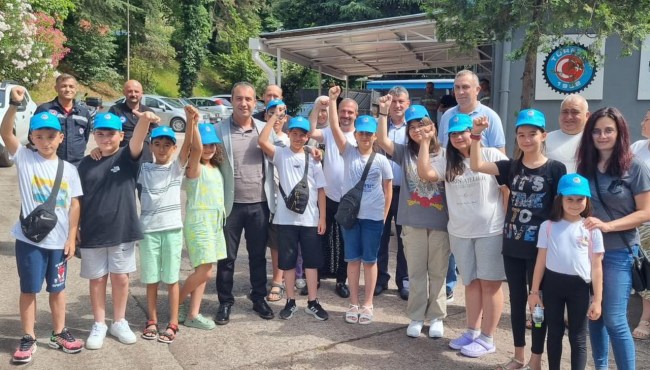 Türk Metal Sendikasının 22.çocuk kurultayı için Ankara'ya gittiler