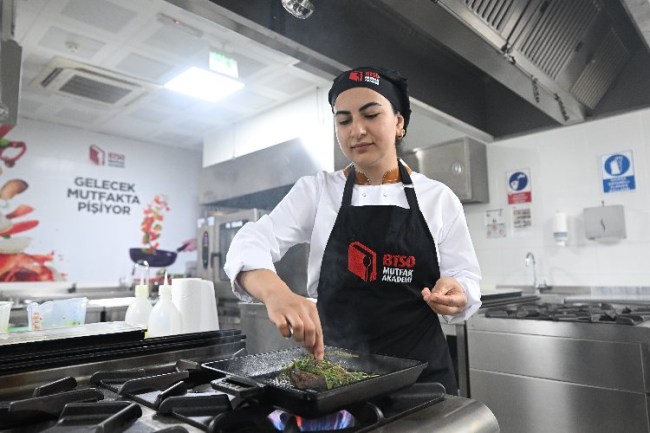 Gelecek ‘BTSO Mutfak Akademi'de pişiyor
