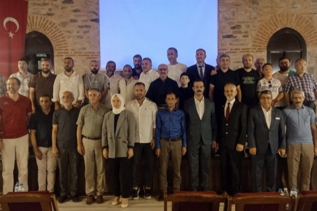 Bursa AKYAD'dan vefa gecesi