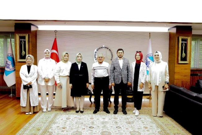 Başkan Büyükkılıç'a TÜGVA heyetinden ziyaret