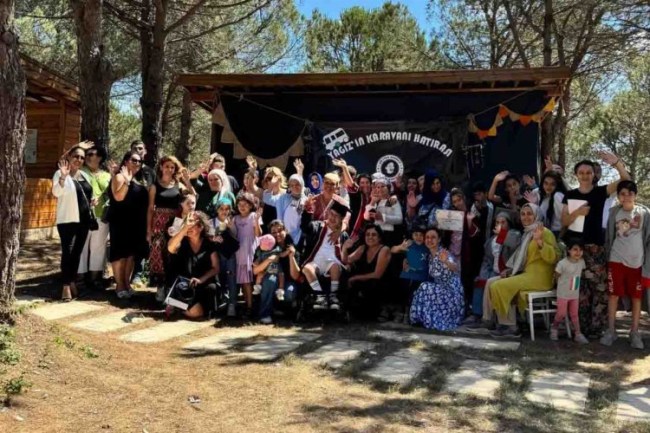 Özel gereksinimli çocuklara mezuniyet şenliği