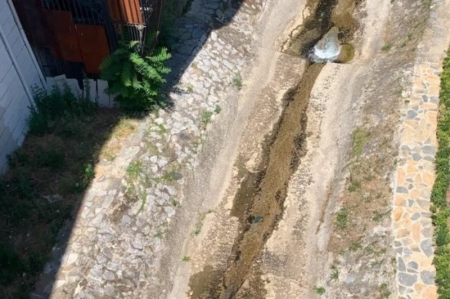 Bursa'da Setbaşı Deresi'nin suyu ciddi oranda azaldı