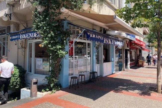 Bursa'nın iskender kebapçıları sinek avlıyor