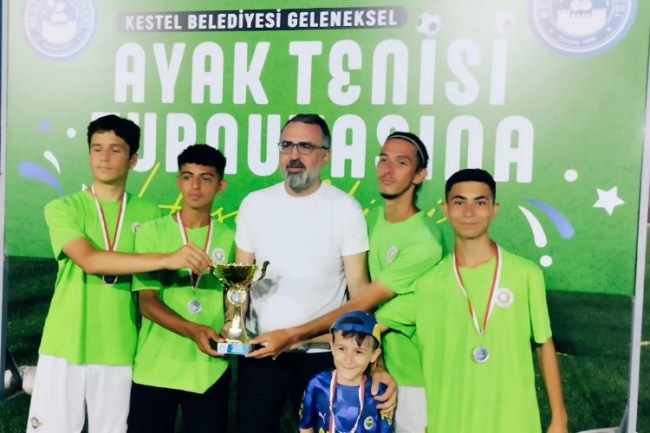 Kestel'de ayak tenisi coşkusu