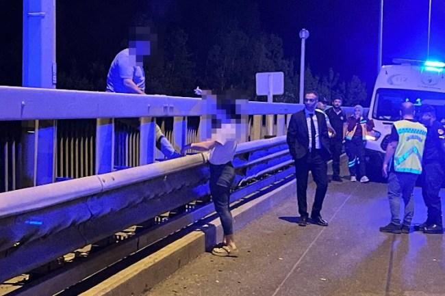 Anadolu Otoyolu'nda intihar girişimi