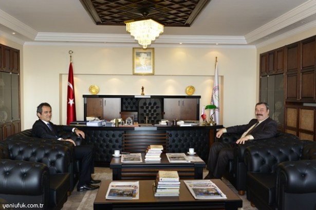 MÜDÜR AK'TAN REKTÖR ÖZERİ ZİYARET ETTİ