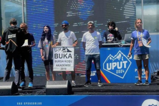 Ahmet Bayram, Bursa'dan madalyayla döndü