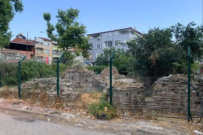 İznik'teki Ayasofya Kilisesi'nin yerinde yeller esiyor