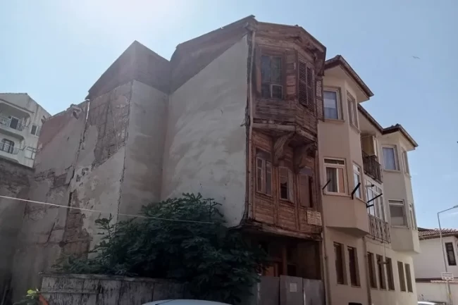 Mudanya'nın tarih kokan evleri restore edilmeyi bekliyor