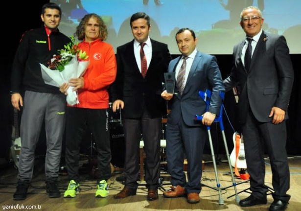 ŞAMPİYONA BİR ÖDÜL DAHA..