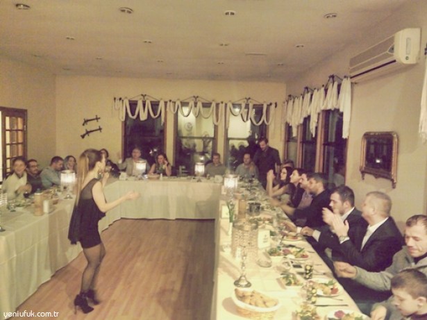 ÖZ EMEK A.Ş'DEN ÇALIŞANLARINA YILBAŞI EĞLENCESİ..