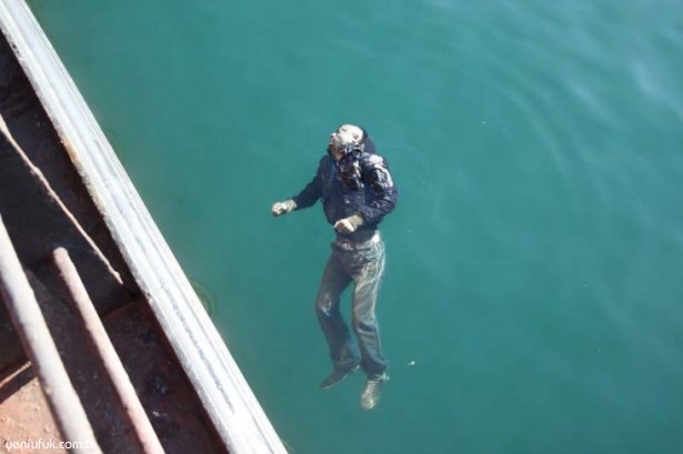 DENİZDE ERKEK CESEDİ BULUNDU!..