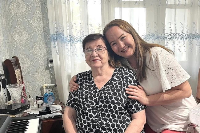 Öğretmenini 20 yıl sonra Özbekistan'da buldu