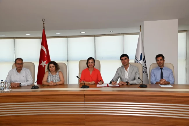 Karabağlar Belediyesi'nden örnek protokol