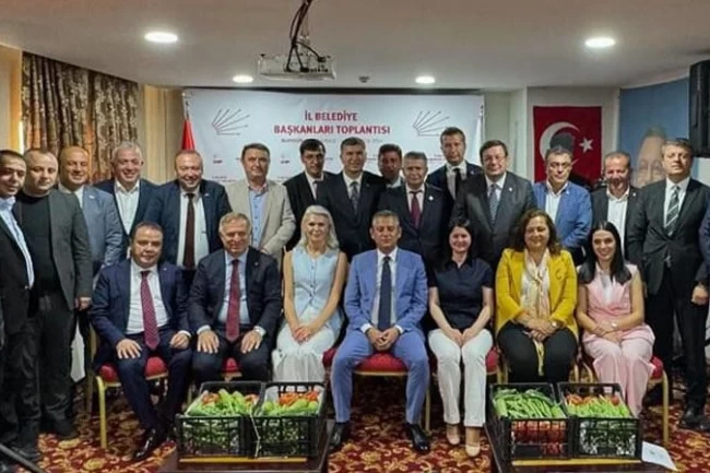 Filiz Gencan Akın, Burdur'da düzenlenen il belediye başkanları toplantısına katıldı