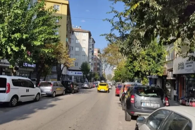 Gazcılar Caddesi'ndeki otopark sorunu vatandaşı zor durumda bırakıyor