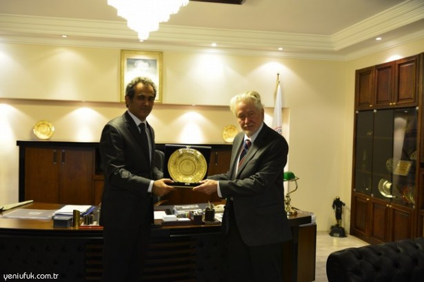 BEÜ, ÜNLÜ ABDLİ ARAŞTIRMACI PROF. DR. DAVİD STANLEYİ AĞIRLADI