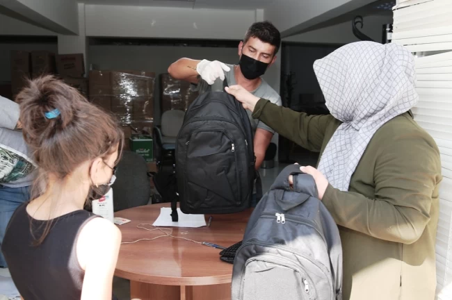 Nilüfer Belediyesi'nden öğrencilere kırtasiye desteği