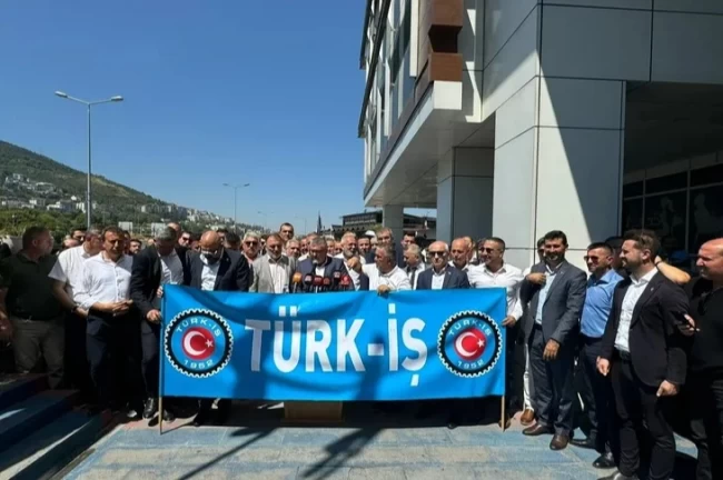 TÜRK-İŞ'ten "vergide adalet" konulu basın açıklaması