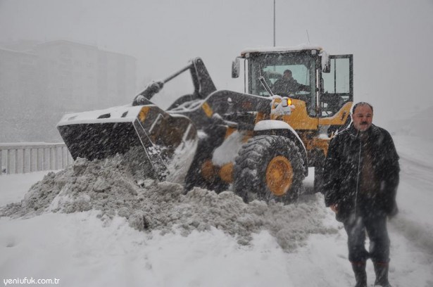 ATAY VE KUMAŞ, KEPÇE BAŞINDA!..