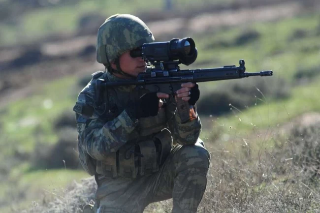 Fırat Kalkanı'nda 4 terörist etkisiz!