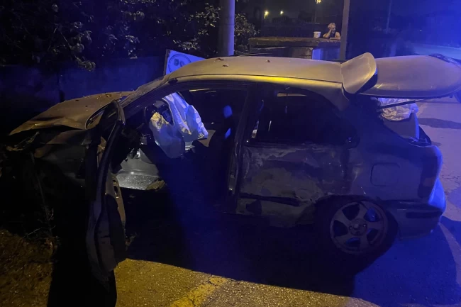 Polisten kaçan sürücü kaza yaptı; 3 kişi yaralandı