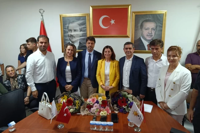 AK Parti Keşan'da Gürcan Kılınç görevi Savaş Pekdemir'e devretti