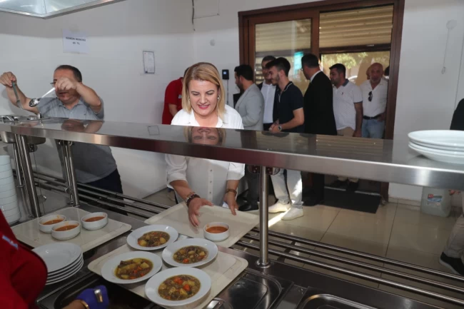 İzmit Kent Lokantası'na Darıca'dan misafirler