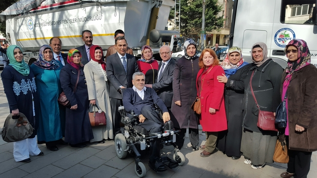 FİZİKSEL ENGELLİLER SURİYELİ ÇOCUKLARI UNUTMADI..