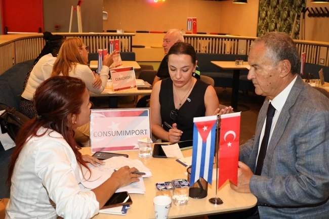 Türkiye ve Küba'nın hedefi doğrudan dış ticaret