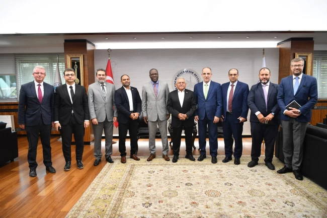 Başkan Büyükkılıç'a İslam Kalkınma Bankası Direktörü, Türkiye Direktörü ve Cidde heyetinden ziyaret