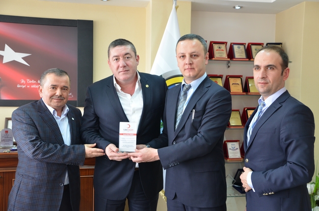 KIZILAYDAN TEŞEKKÜR PLAKETİ