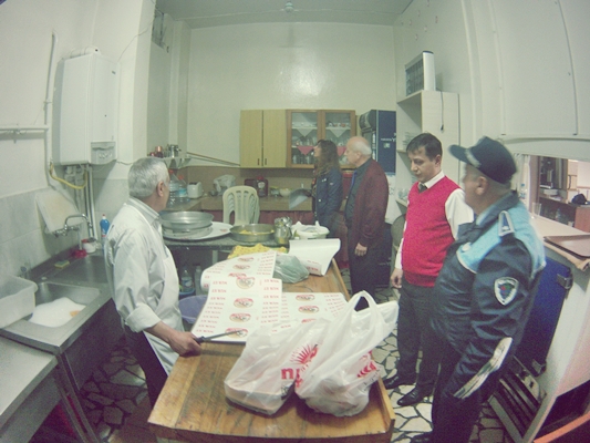 18 RESTORAN İNCELENDİ, 8'İNE TUTANAK TUTULDU!..