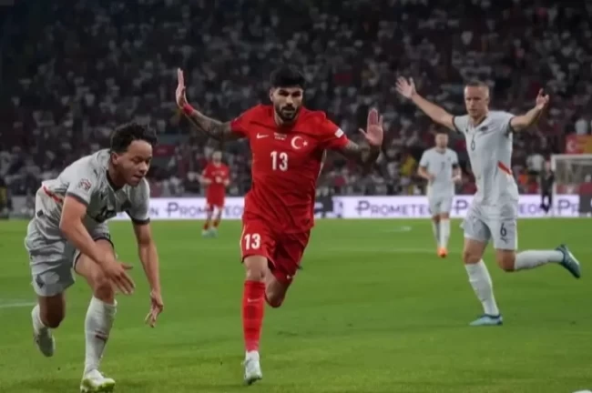 Ertem Şener'den Eren Elmalı'ya ağır eleştiri: Torpil olmasa oynayamaz