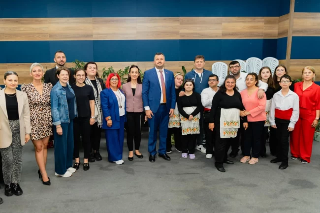 Saray'da Başkan Taşyasan'dan özel çocuklara moral