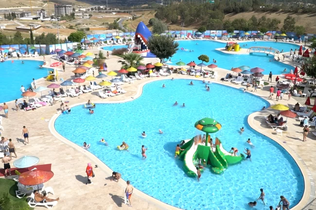 Aqua Yaşam Havuzları İzmir'in gözdesi