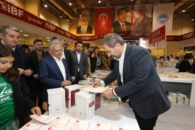 Kayseri'yi rekor kıran "7'nci Kitap Fuarı" heyecanı sardı