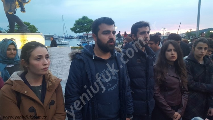 "SİYASETÇİ DEĞİL, SANATÇIYIZ!.."