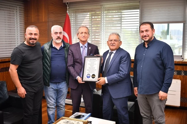 Esnaf ve Sanatkârlar Derneği'nden Başkan Büyükkılıç'a Gastronomi Günleri ve Kitap Fuarı teşekkürü