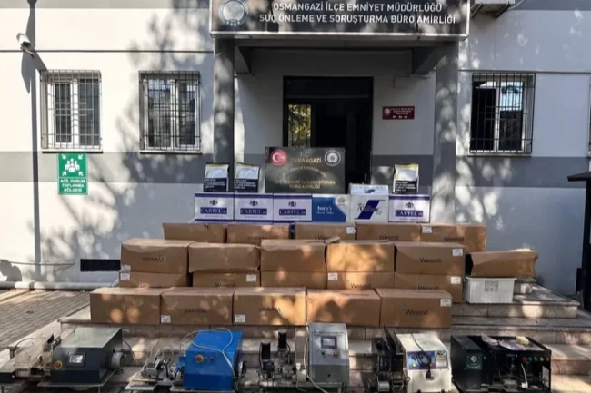 Bursa'da kaçak sigara imalathanesine baskın! 2 kişi gözaltında