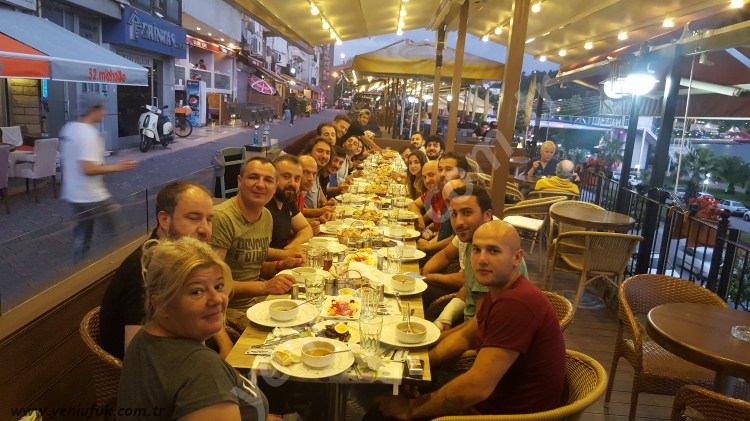 YALI CADDESİ ESNAFI 32. MAHALLE'DE BULUŞTU..