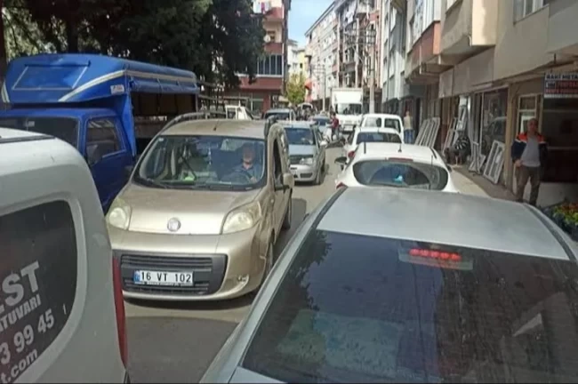 Osmangazi'nin Garaj mahallelerinde otopark krizi devam ediyor
