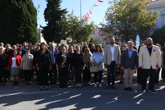 Ahmet Taner Kışlalı Güzelbahçe'de anıldı